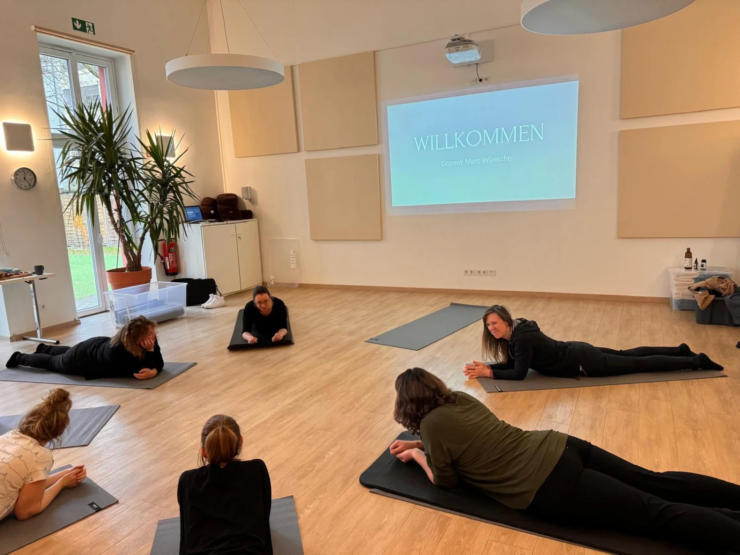 Menschen beim Workout von Wünsche und Wunder GbR